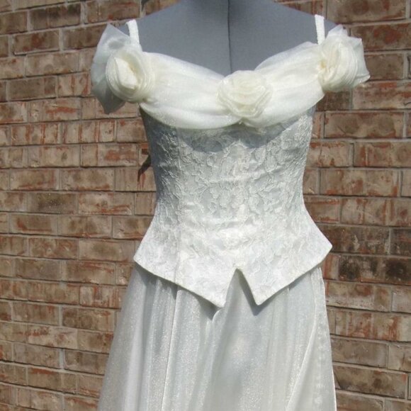 FINAL CKEARANCE Vintage Wedding Dress Off the Shoulder Petite Size XX Small - Picture 1 of 9